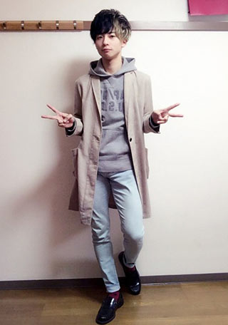 GAPパーカーコーデ4