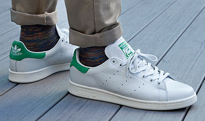 アディダススニーカー1