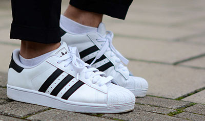 アディダススニーカー2