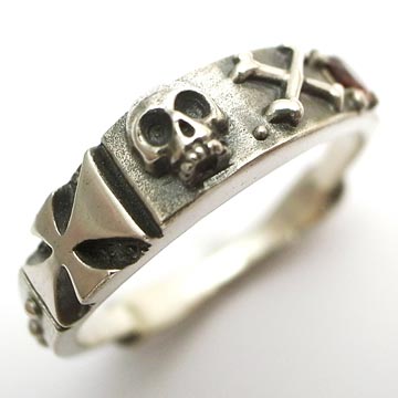 ビッグブラックマリア指輪1