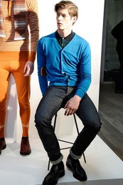 ジョンスメドレーニットコーデ3