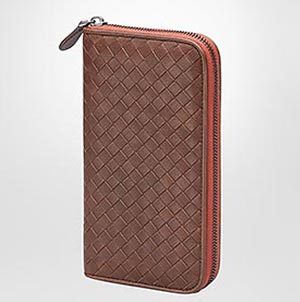 ボッテガヴェネタ財布1