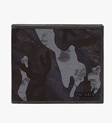 プラダ二つ折り財布3