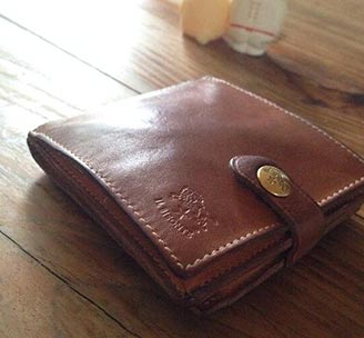 イルビゾンテ財布エイジング2