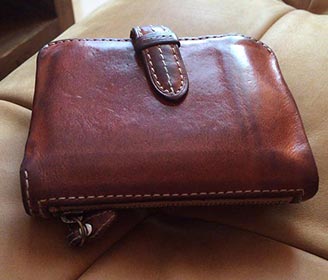 ダコタ財布エイジング1