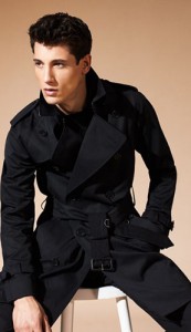 アクアスキュータムトレンチコーデ2