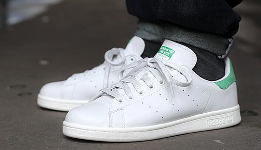 アディダススニーカー3