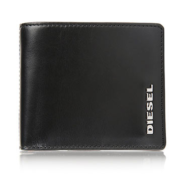 ディーゼル財布1
