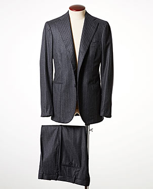 サルトリア・ダルクォーレスーツ