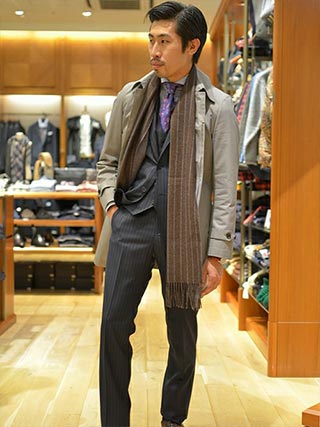 ステンカラーコートスーツコーデ4