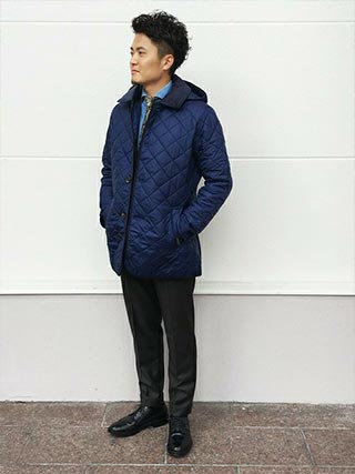 キルティングコートスーツコーデ2