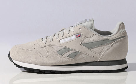 リーボックスニーカー2