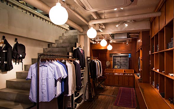 アダム-エ-ロペワイルドライフテーラー