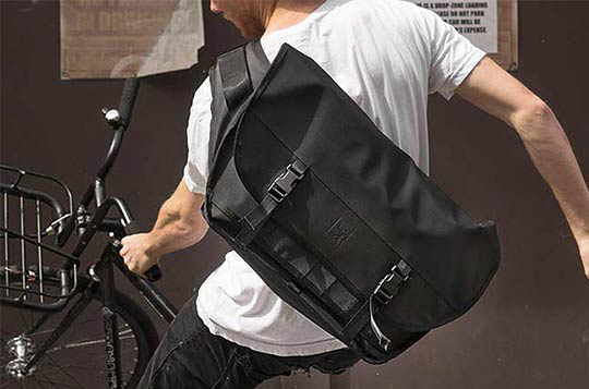 メッセンジャーバッグメンズ