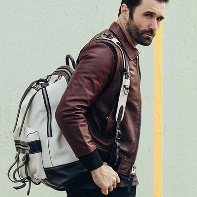 リュックおしゃれな背負い方