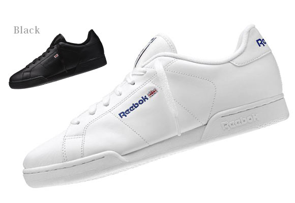 リーボック スーツスニーカー