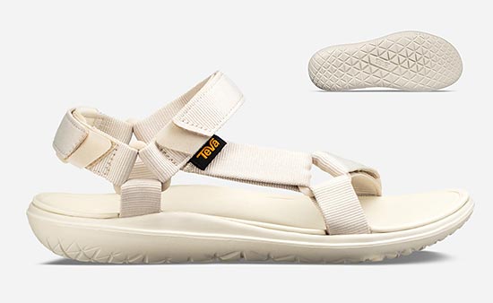 テバ アウトドアサンダル3