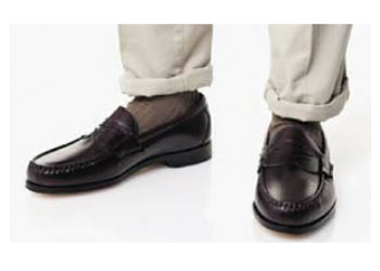 チノパンをロールアップ