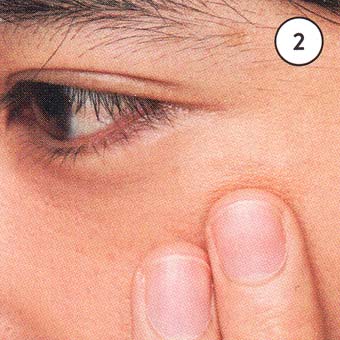 男性 コンシーラーの塗り方