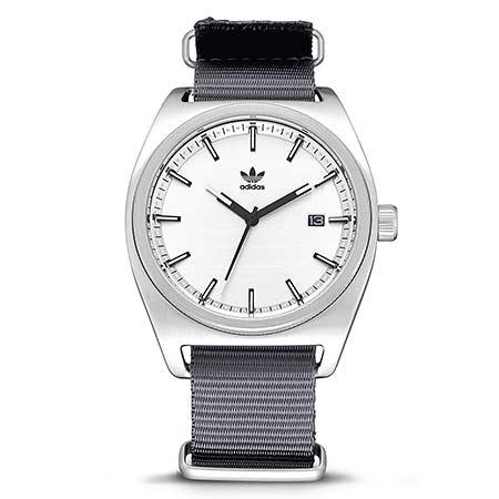 アディダス腕時計3