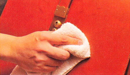 レザーバッグ 手入れ2