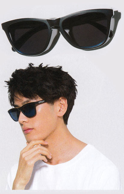 オークリー「フロッグスキン」