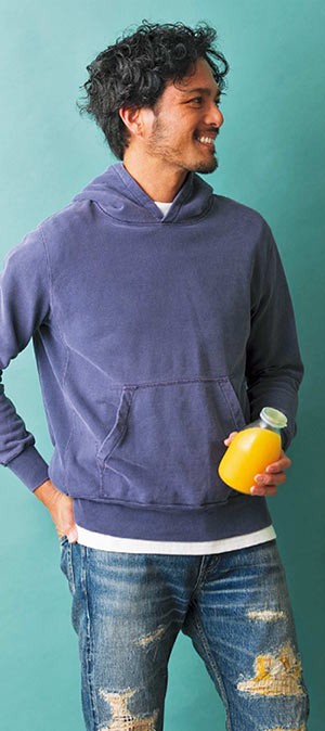 オーラリー パーカー3