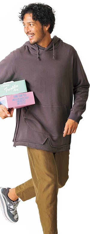 ホワイトマウンテニアリング パーカー