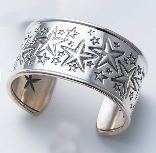 コディ・サンダーソン シルバーアクセサリー2